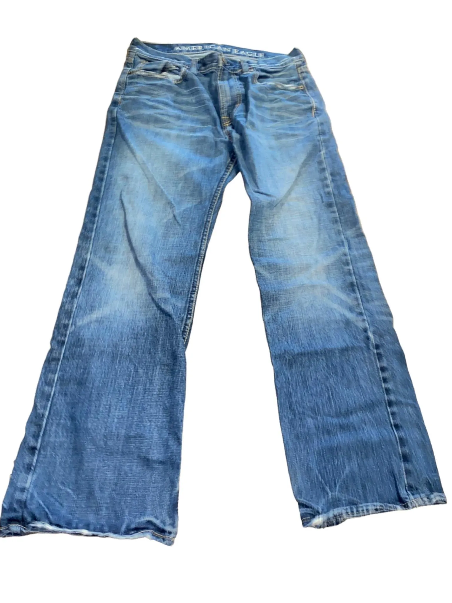 American Eagle Mens Low Rise Bootcut Distress Med Wash Jean Blue (Size: 30 x 30)