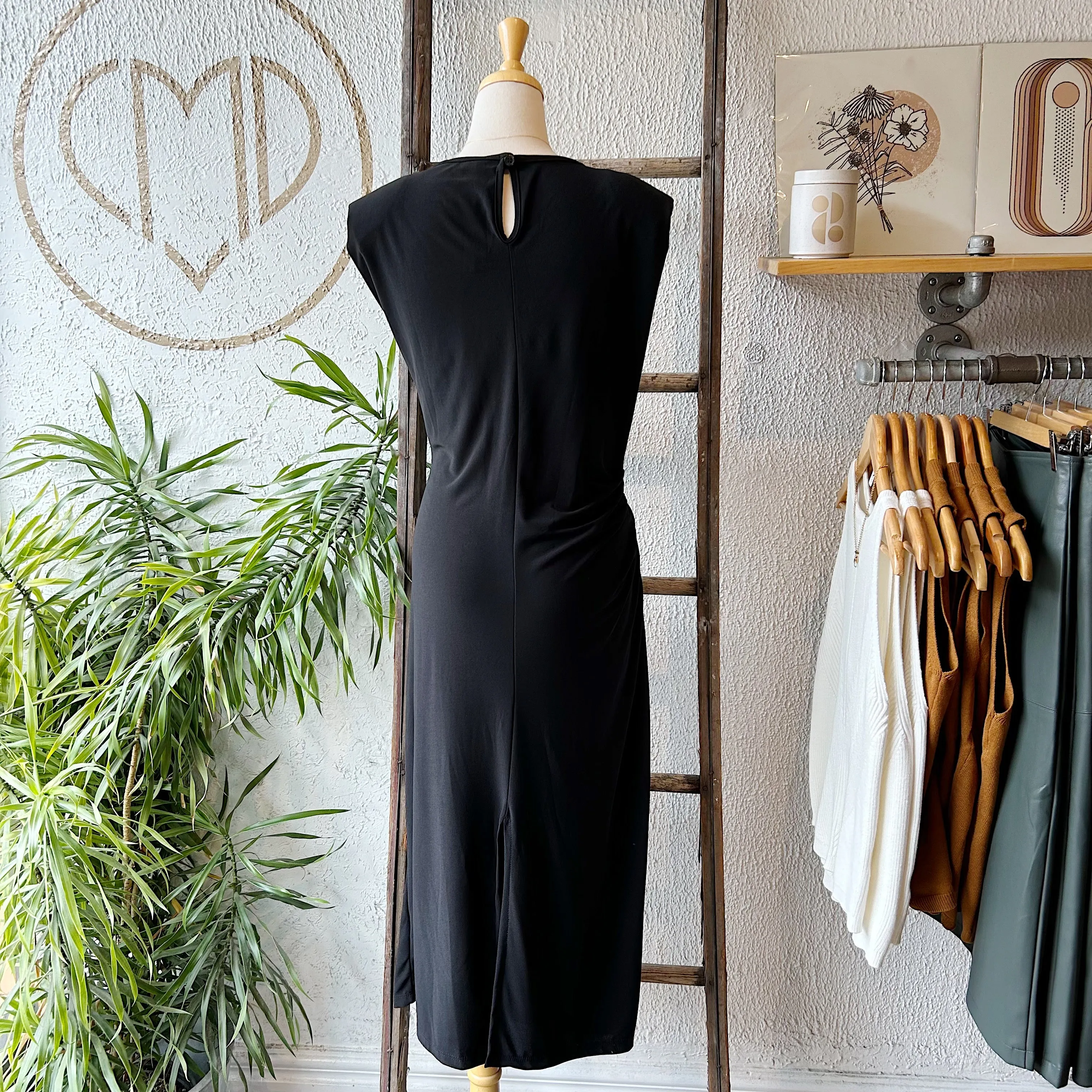 Astrid // Black Fitted Dress