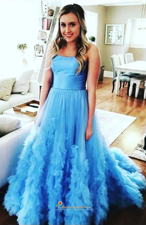 Ball Gown Scoop Neckline Prom Dress