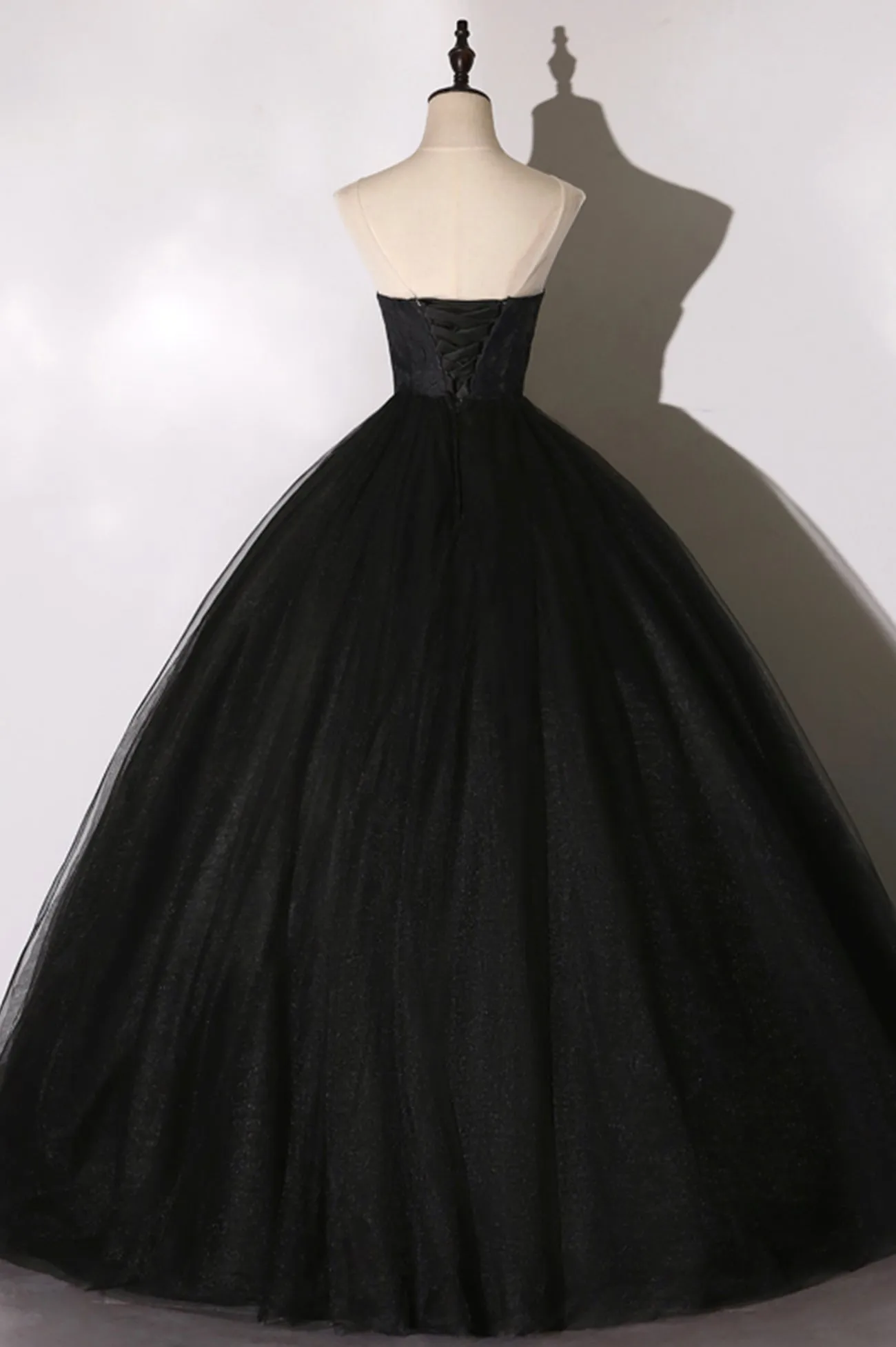 Black Scoop Neckline Tulle Lace Long Formal Evening Dress