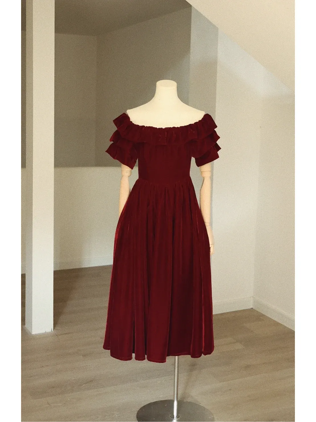 Burgundy Velvet Round Neck Vintage Dress