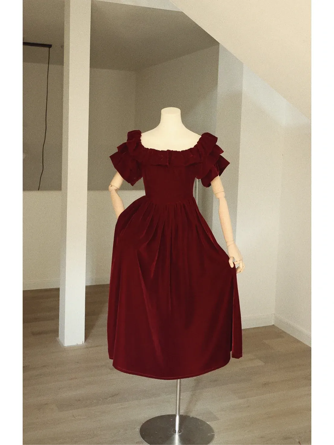 Burgundy Velvet Round Neck Vintage Dress