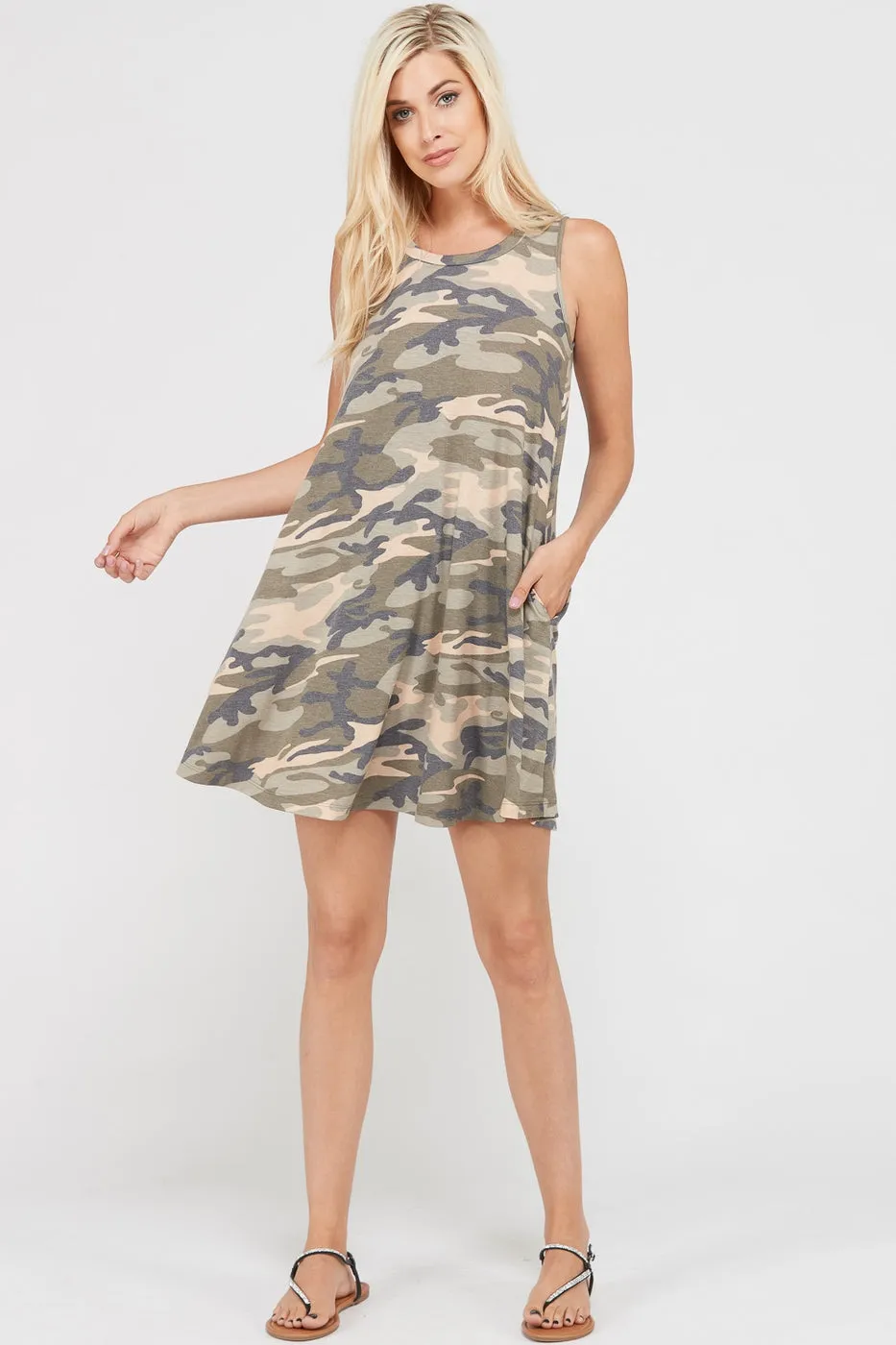 Camouflage print sleeveless dress with side pockets