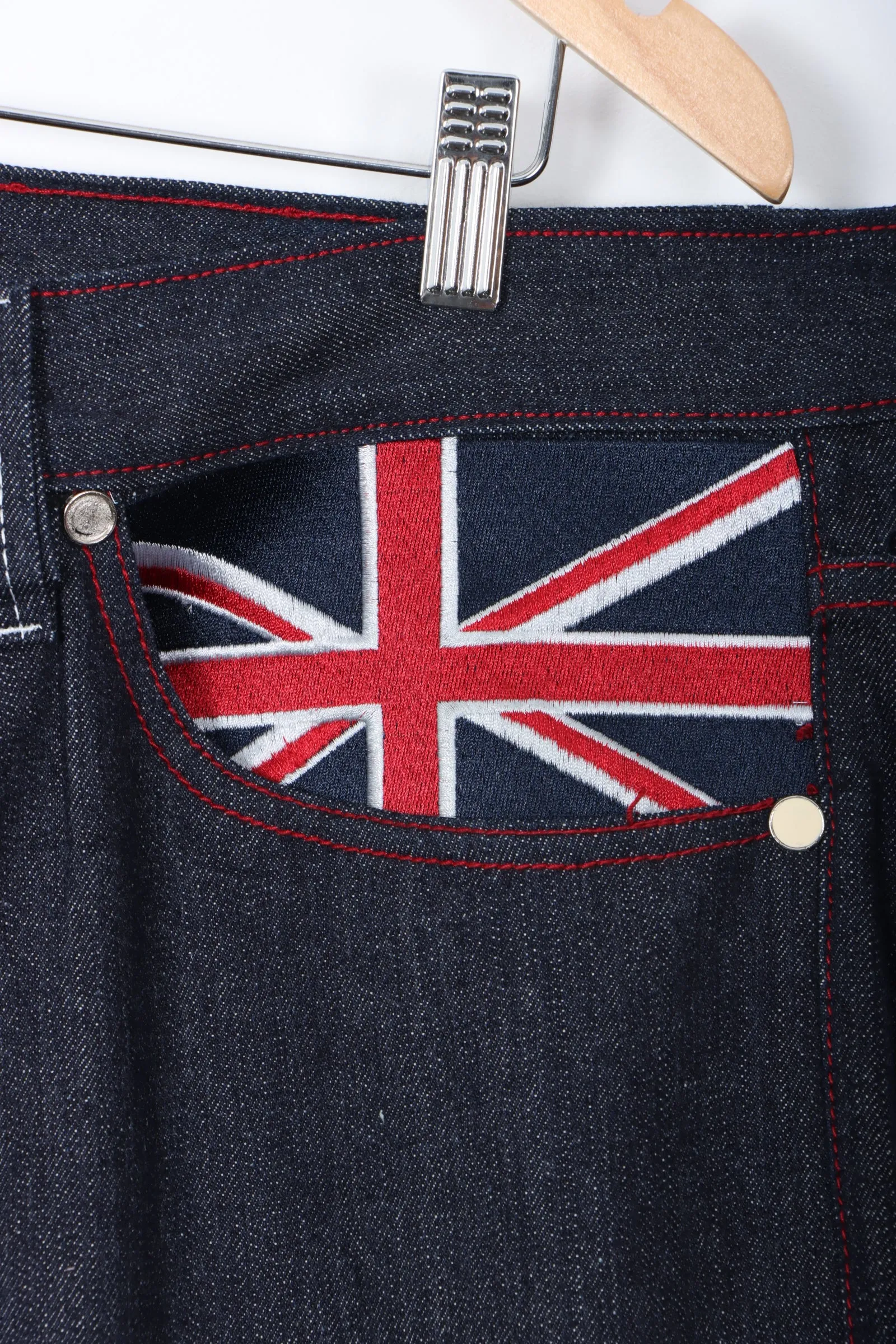 COOGI Embroidered Union Jack Logo Y2K Jeans (38x34)