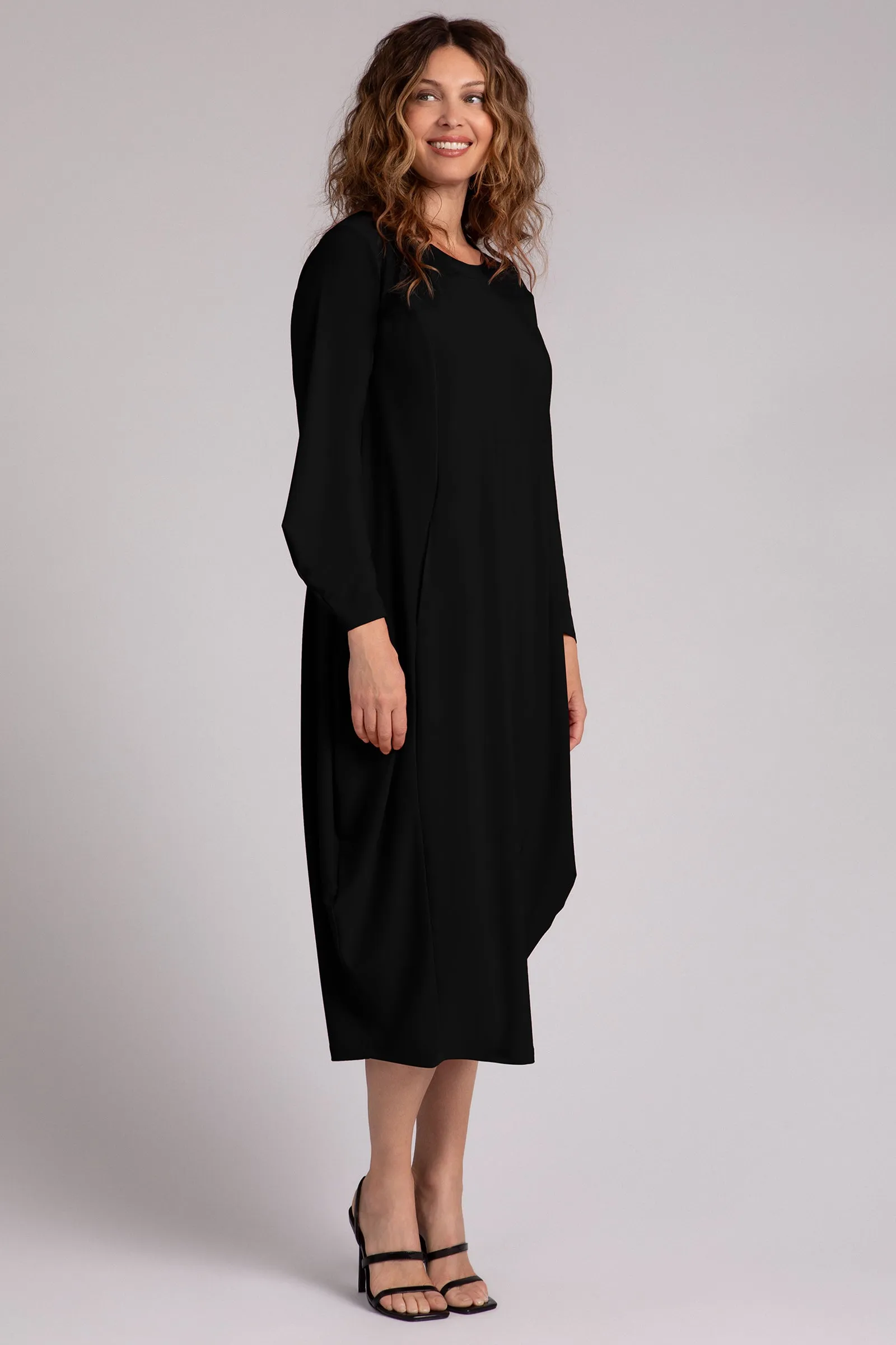 Easy Crew Neck Lantern Dress | Black