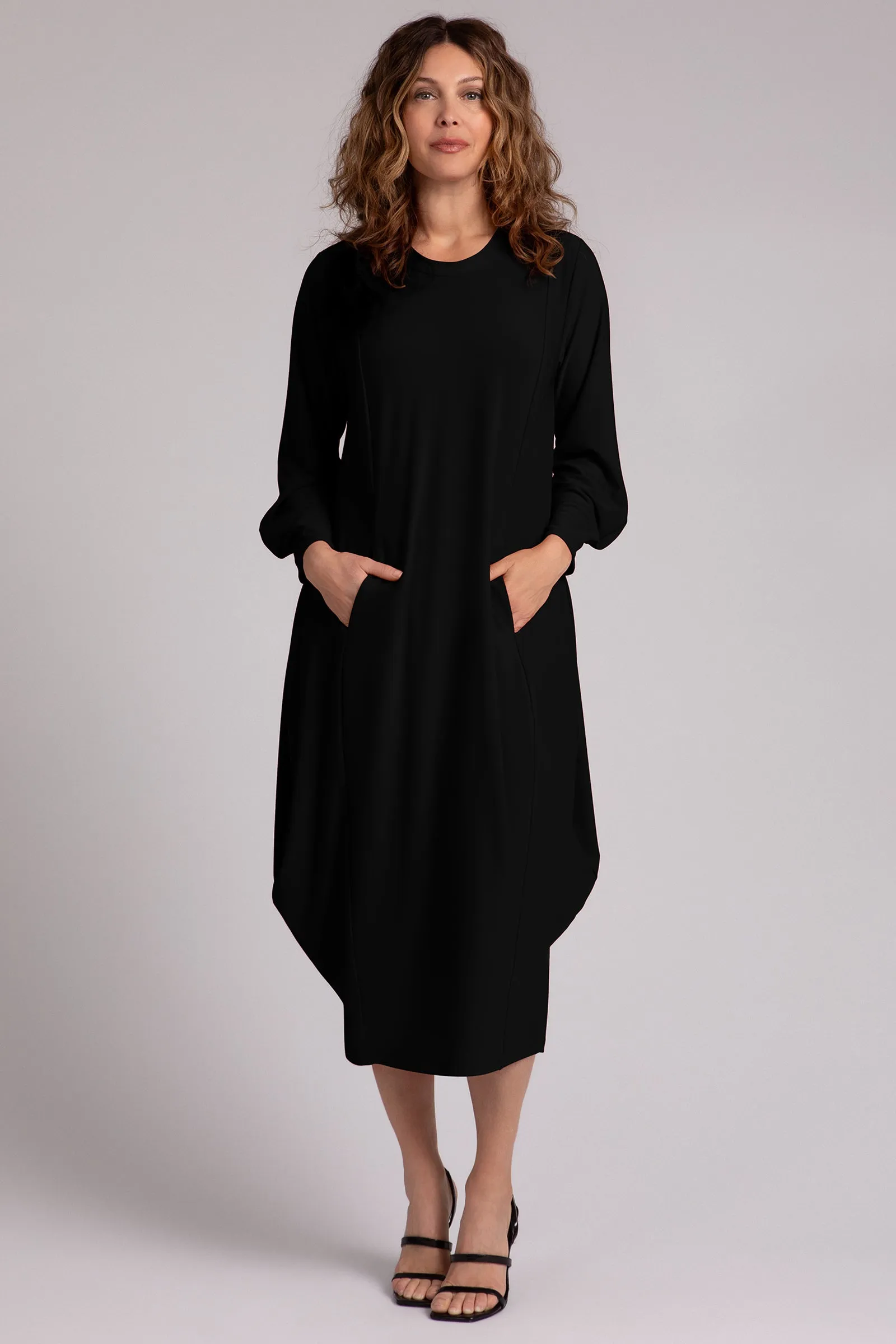 Easy Crew Neck Lantern Dress | Black