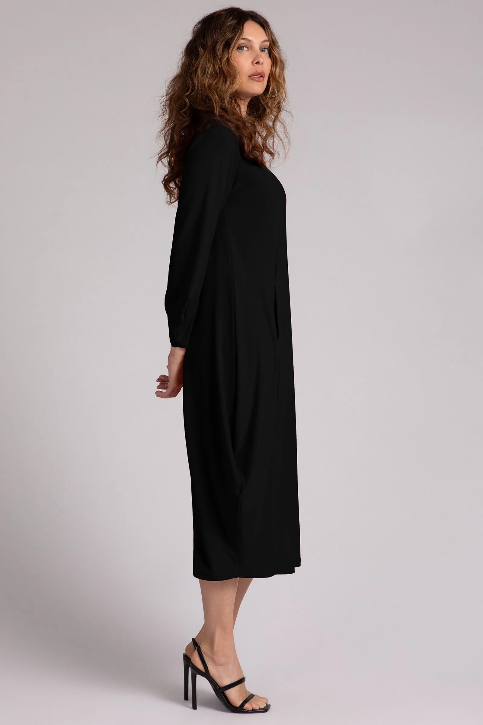 Easy Crew Neck Lantern Dress | Black