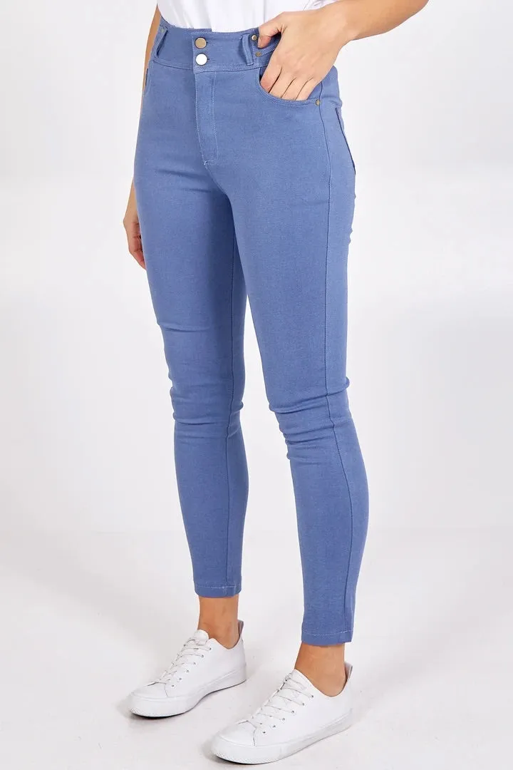 Easy Wear Light Blue Stretch Skinny Jeans. Size 8-14