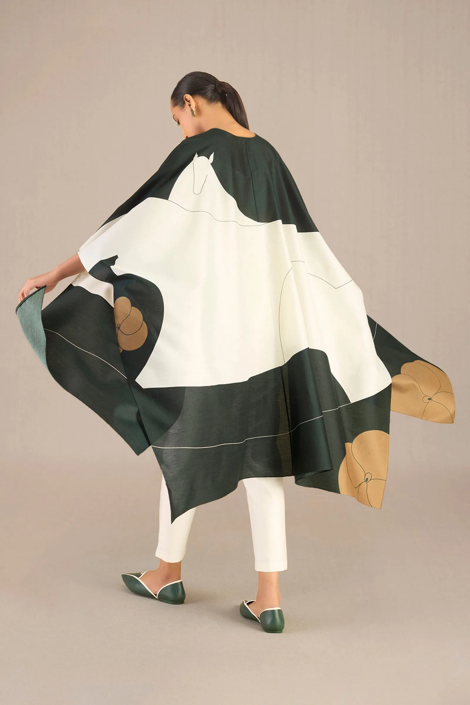 Keer Cape Set