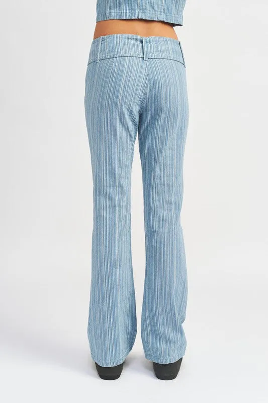 LOW RISE FLARED JEANS