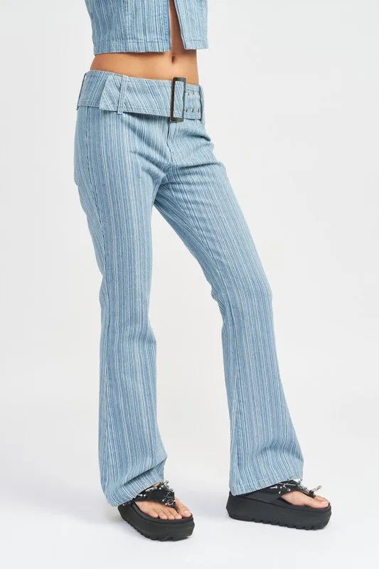 LOW RISE FLARED JEANS