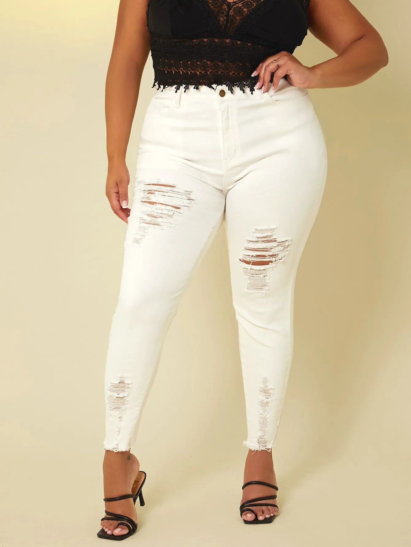 Plain Zipper Natural Cropped Plus Size Jeans