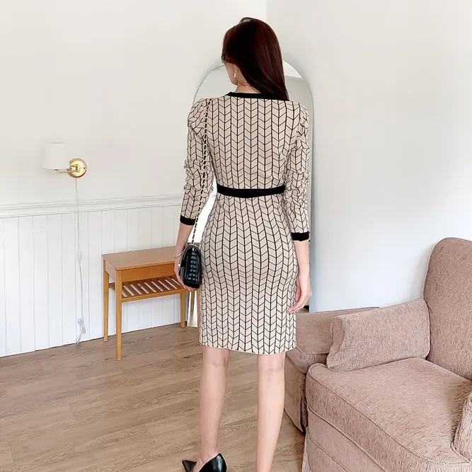 Pretty Illusion Midi Dress