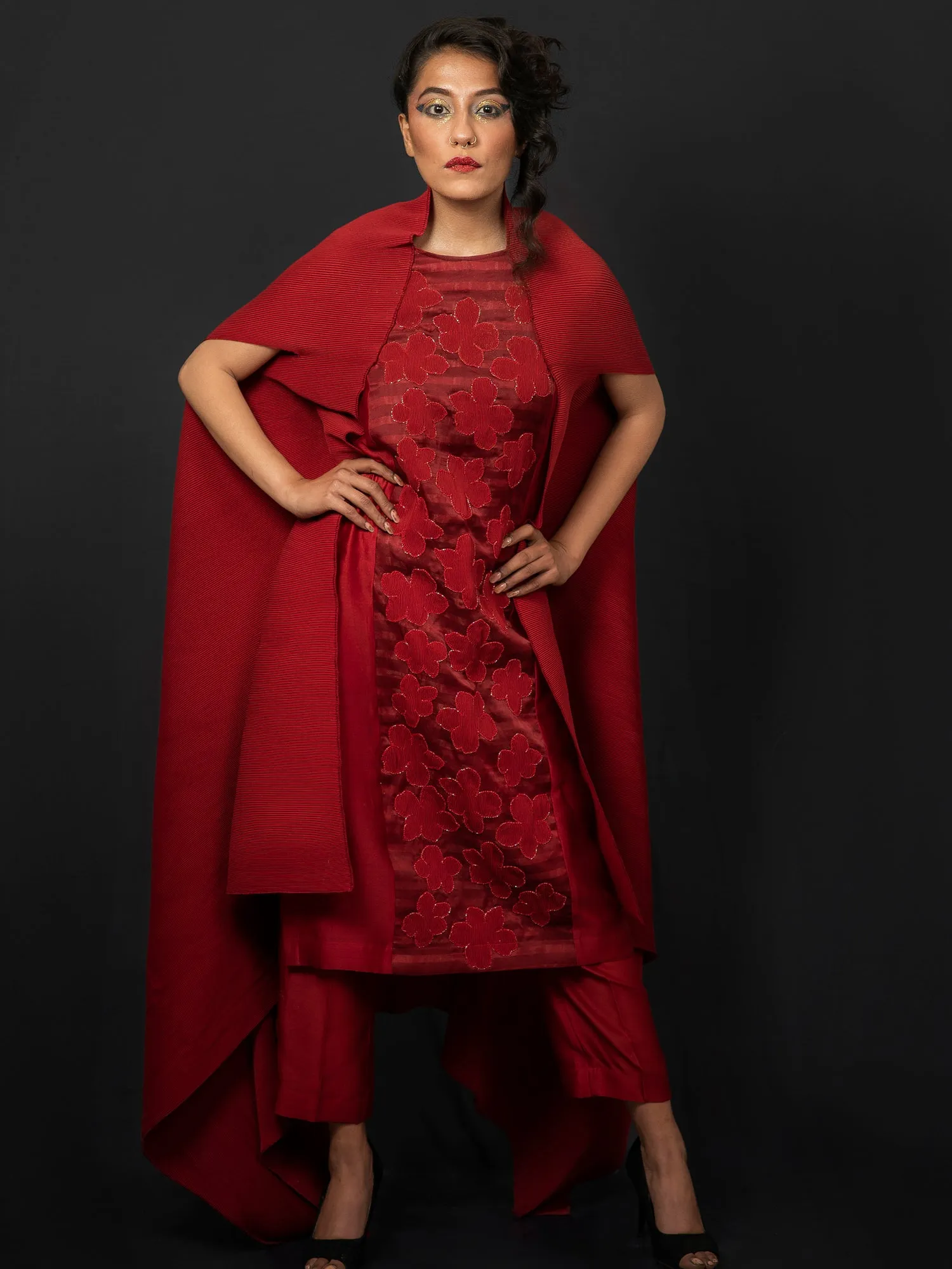 RED KURTA SET WITH CAPE