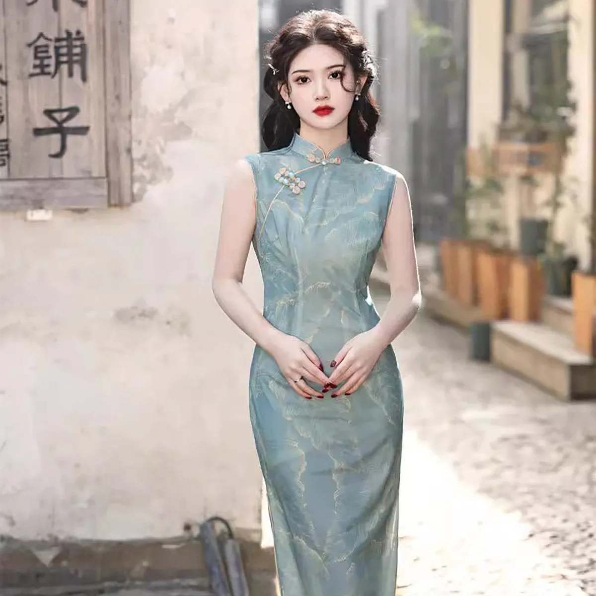 Sleeveless Blue Floral Cheongsam Dress