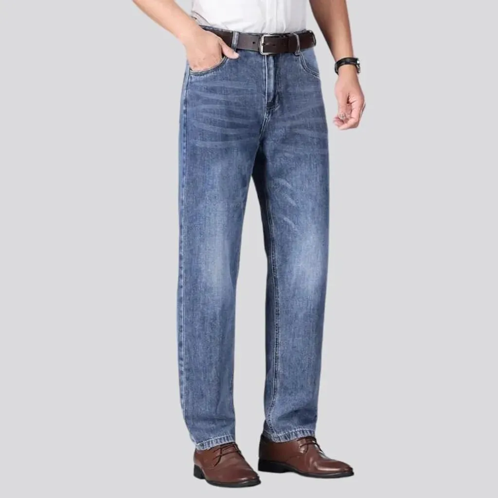 Thin men's tapered jeans