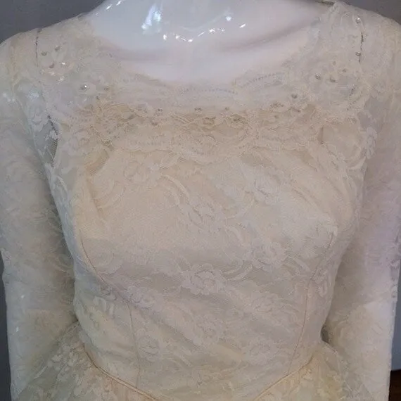 Vintage 1950's Tulle and Lace Wedding Dress/Cocktail Length 50s Wedding Dress