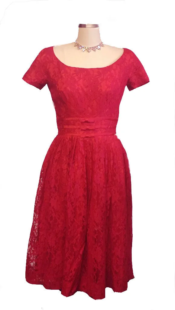 *VINTAGE 1960s GIGI YOUNG SCARLET LACE COCKTAIL PARTY DRESS WITH METAL ZIPPER - PERFECT FOR VALENTINE'S DAY EVENING OR THE HOLIDAYS