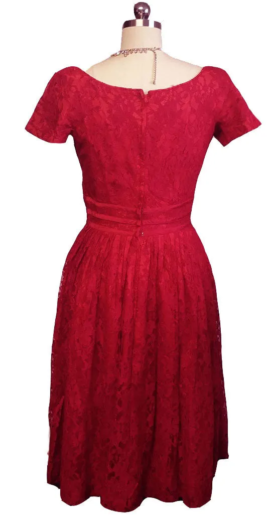 *VINTAGE 1960s GIGI YOUNG SCARLET LACE COCKTAIL PARTY DRESS WITH METAL ZIPPER - PERFECT FOR VALENTINE'S DAY EVENING OR THE HOLIDAYS