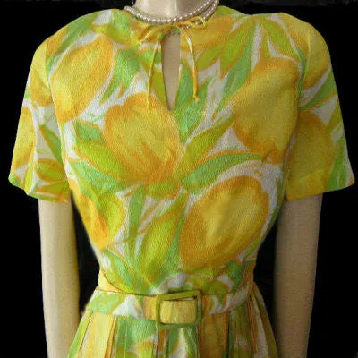 *VINTAGE 50s / '60s YELLOW & GREEN TULIPS NOVELTY DRESS ADORNED WITH METAL ZIPPER