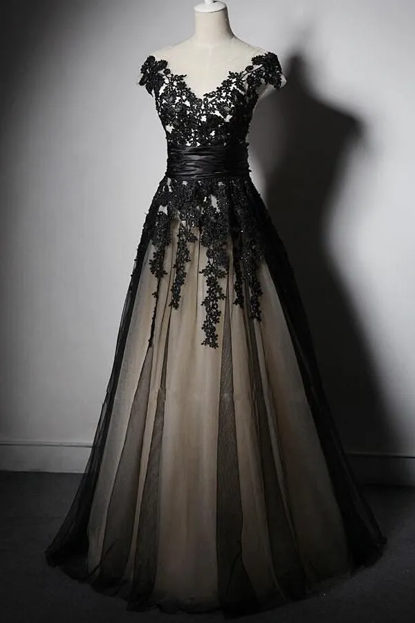 Wide V-Neck Black Lace Applique A-Line Tulle Maxi Prom Dress