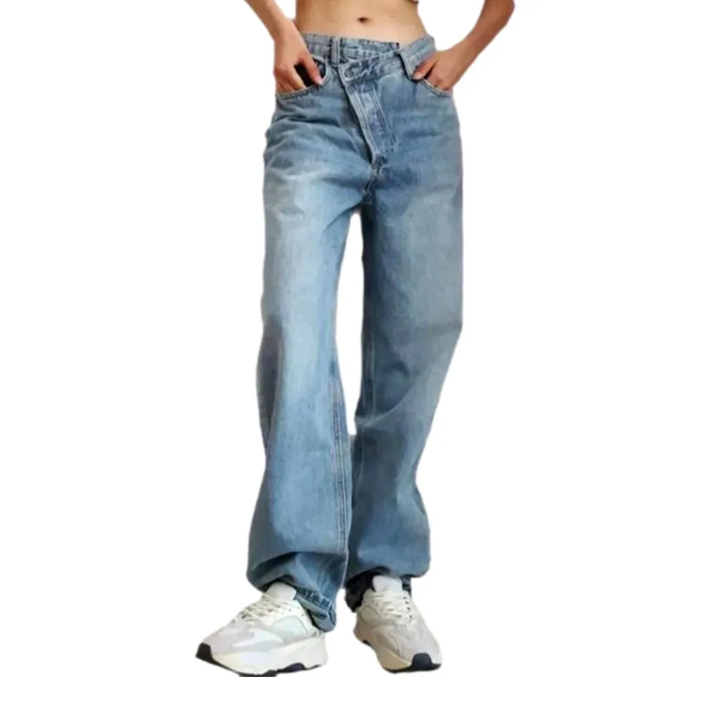 Women's stonewashed jeans